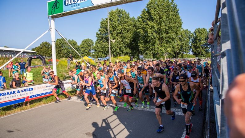 1e AAB Westland Triathlon daverend succes